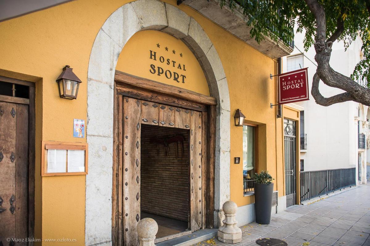 Hotel-Hostal Sport Falset Esterno foto